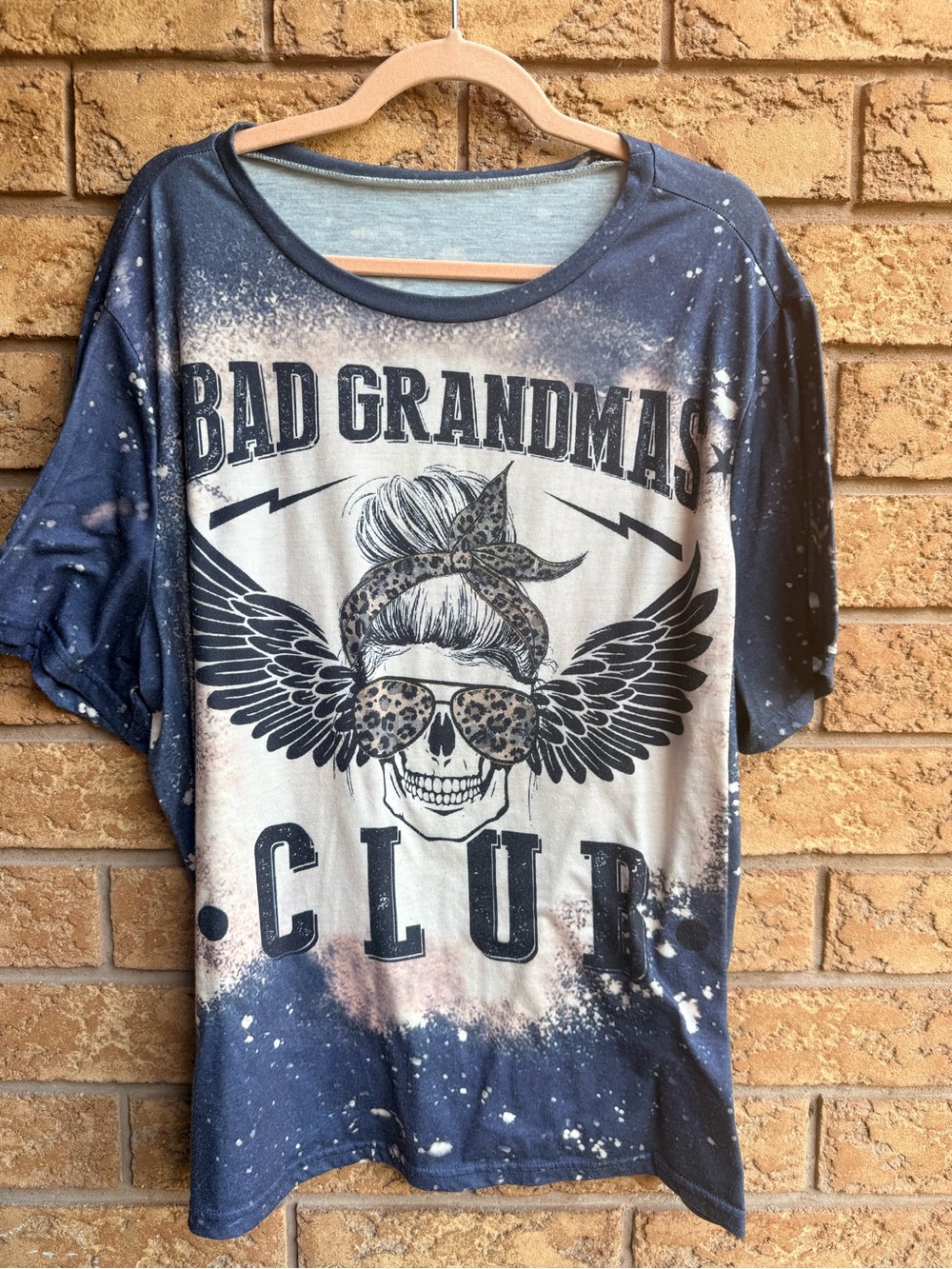 💫4/$25 • Bad Grandmas Club Scoop Neck T-Shirt